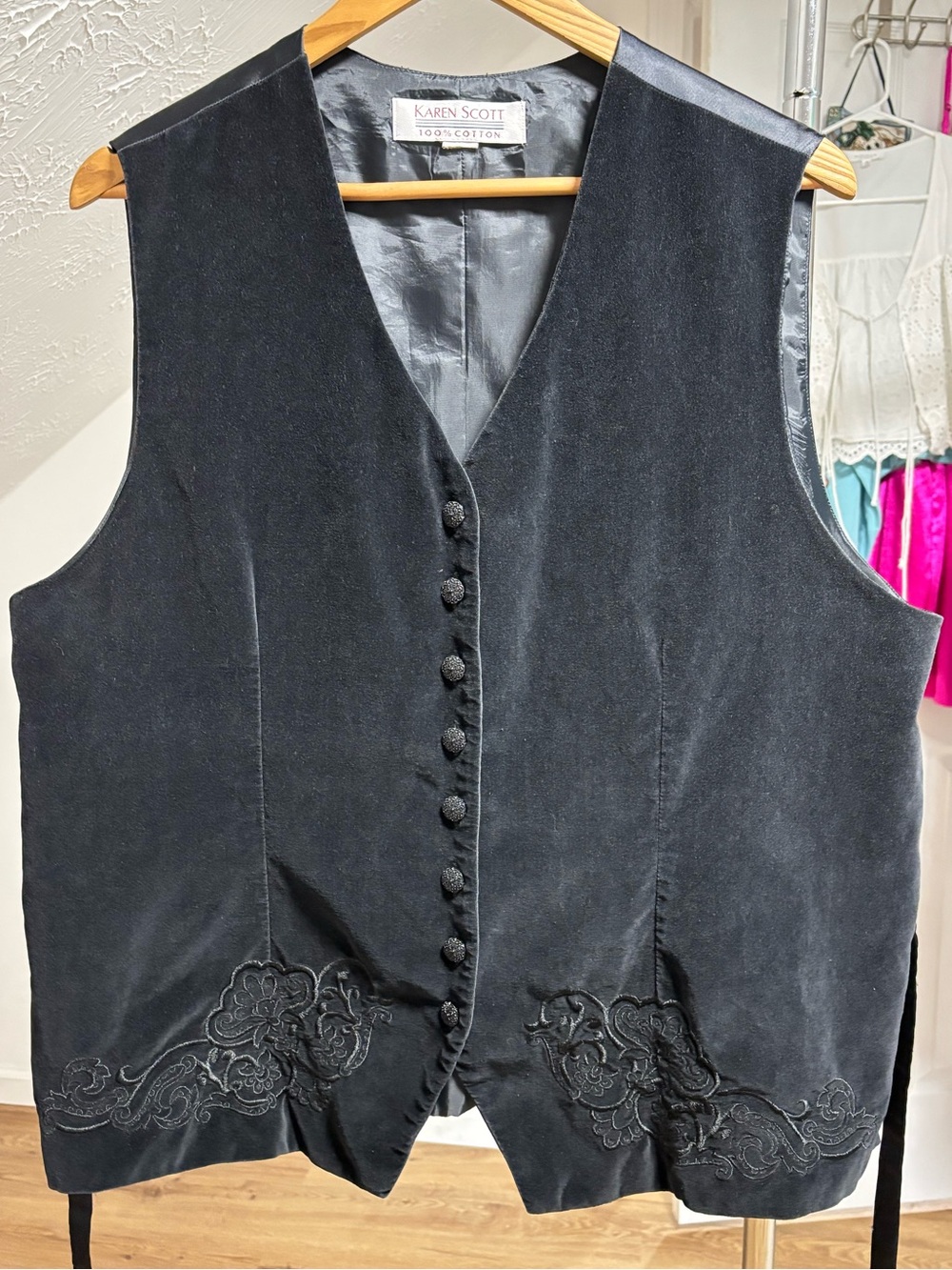 Black velvet button down 90s whimsigoth vest, Karen Scott XL